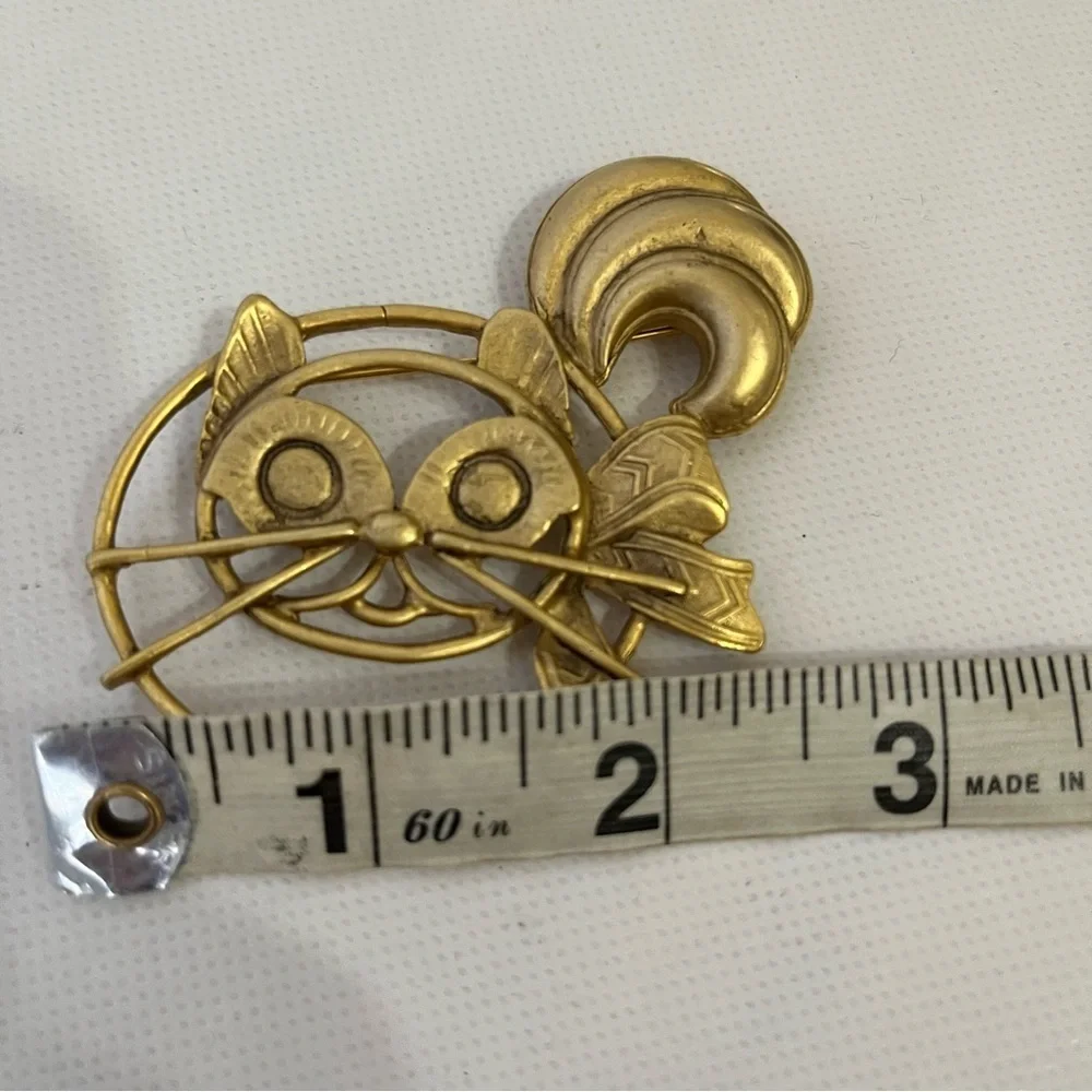 Vintage cat brooch